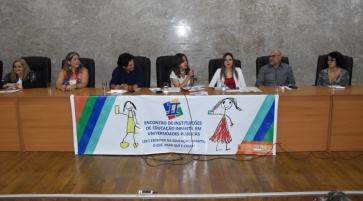 Encontro no Centro de Ciências Sociais Aplicadas discute ensino infantil nos campi universitários