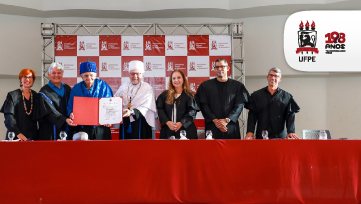 Hugo Martins recebe título de Técnico Administrativo em Educação Emérito da UFPE